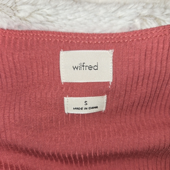 Aritzia Wilfred Rosy Red Ribbed V-Neck Top - Small NWT - Picture 2 of 8